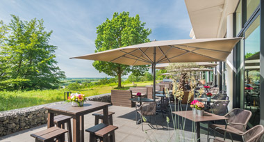 Terras van Fletcher Hotel-Restaurant De Wageningsche Berg